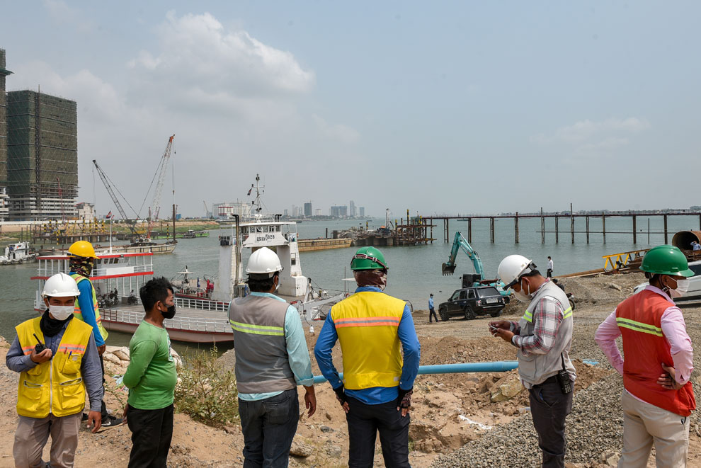 A separate bridge, which connects Koh Pich in central Phnom Penh to Koh Norea, is still under construction. YOUSOS APDOULRASHIM