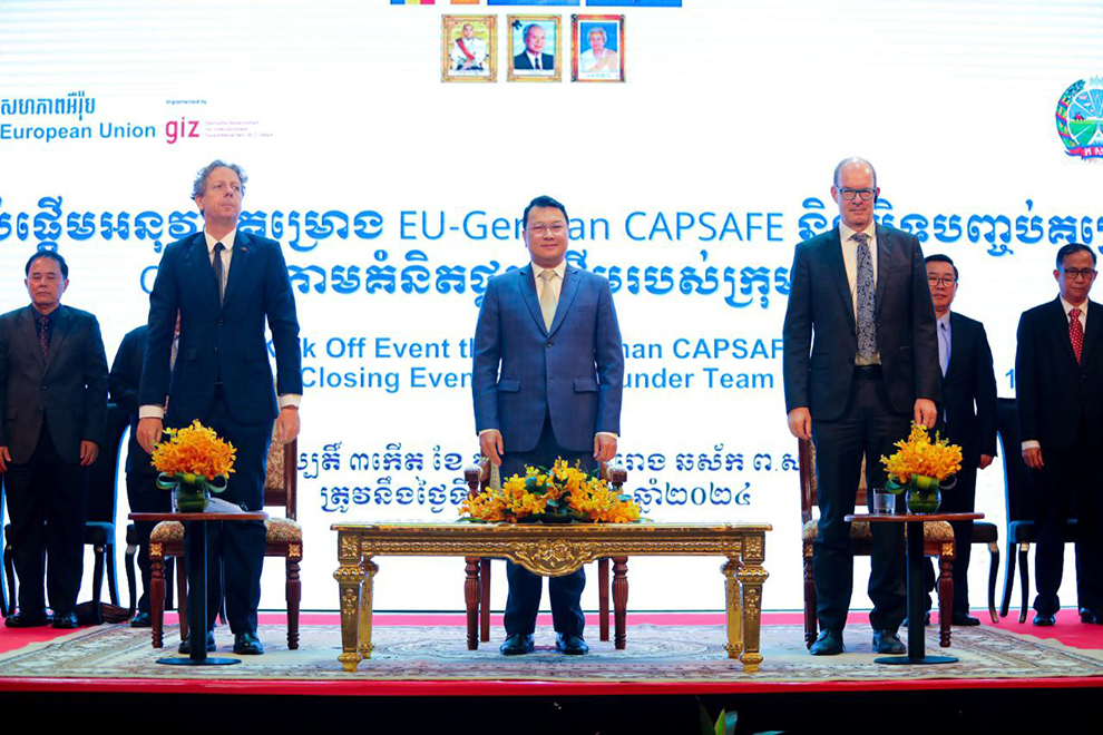The launch was presided over by EU ambassador to Cambodia Igor Driesmans (left), agriculture minister Dith Tina (centre) and Chargé d’Affaires and head of German development cooperation at the German embassy in Cambodia Jost Kadel. Supplied