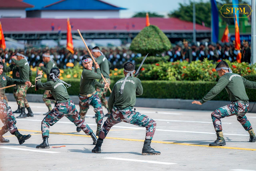 Members of the Royal Cambodian Army’s Battalion 70 demonstrate their mastery of traditional Khmer martial arts, during a celebration of the 30th anniversary of the unit’s founding, on October 15. STPM