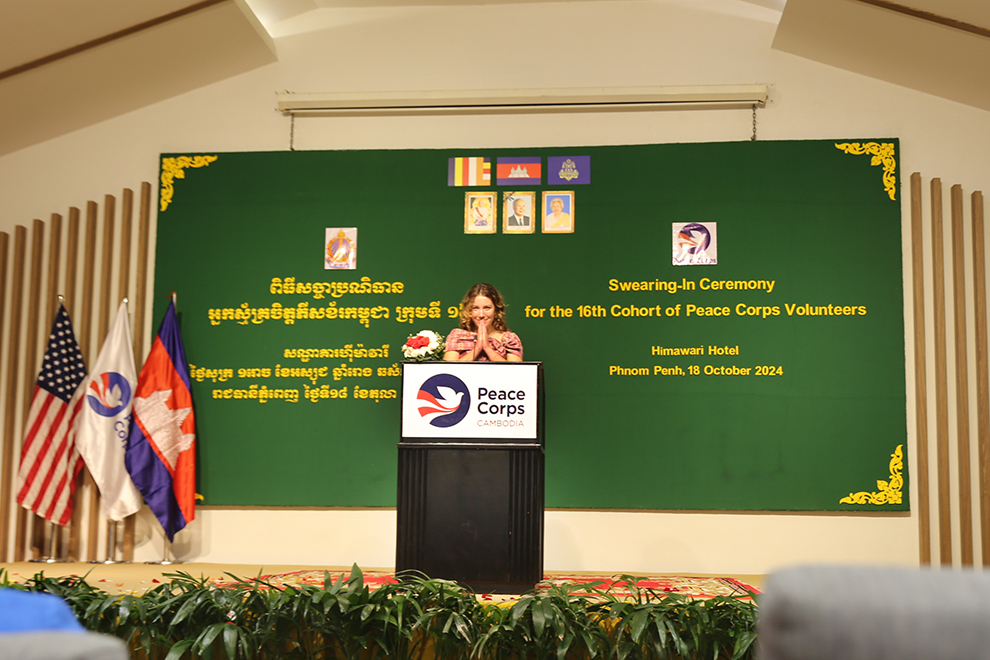 Katheryn Potts, a member of the 16th cohort of Peace Corps volunteers in Cambodia, addresses the swearing-in ceremony on October 18. Hong Raksmey
