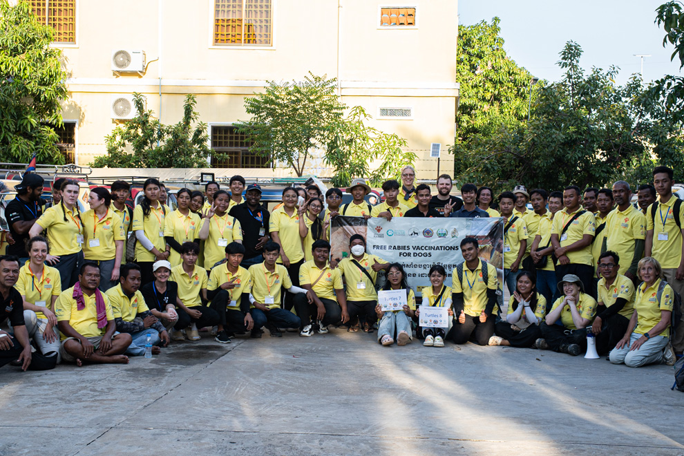 In a united effort to protect human and animal lives, 287 vaccination teams worked across Phnom Penh and the provinces of Kandal and Battambang. Supplied