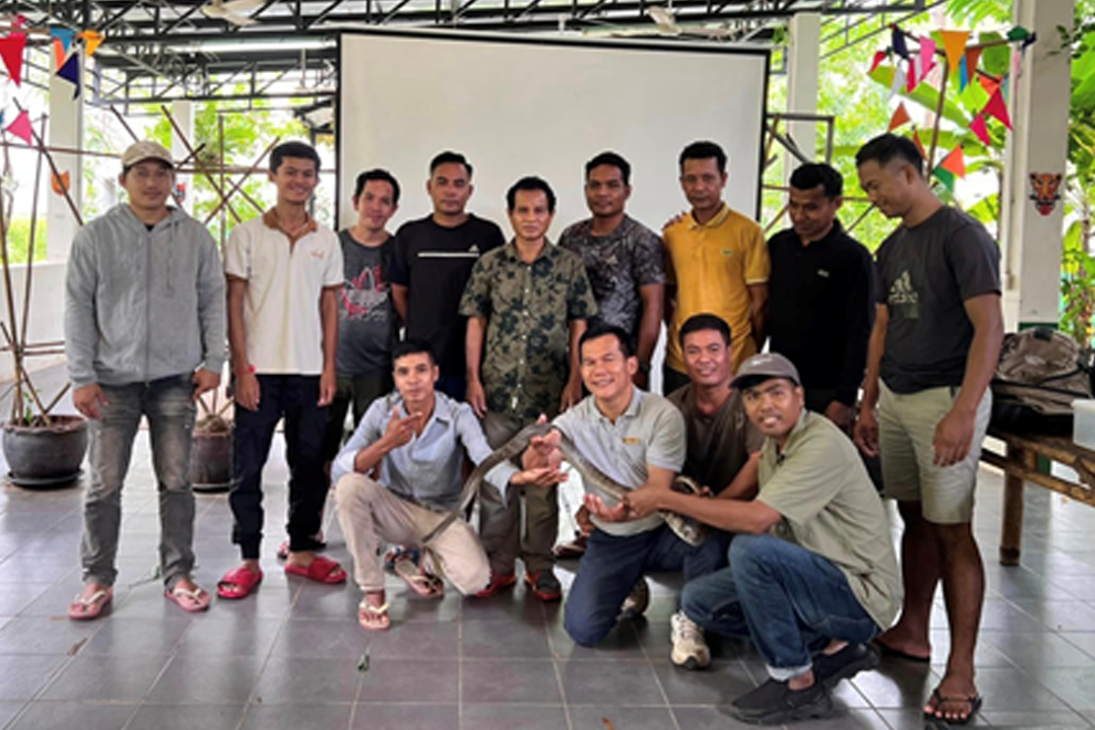 Neang Thy (centre), head of the Terrestrial Research and Conservation Group. Tith Samnang