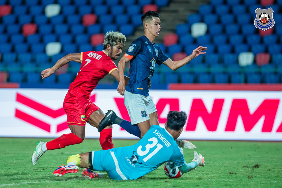 Svay Rieng's second-choice goalkeeper Sang Hankhun made his first international appearance for the club in last night’s match. Svay Rieng FC