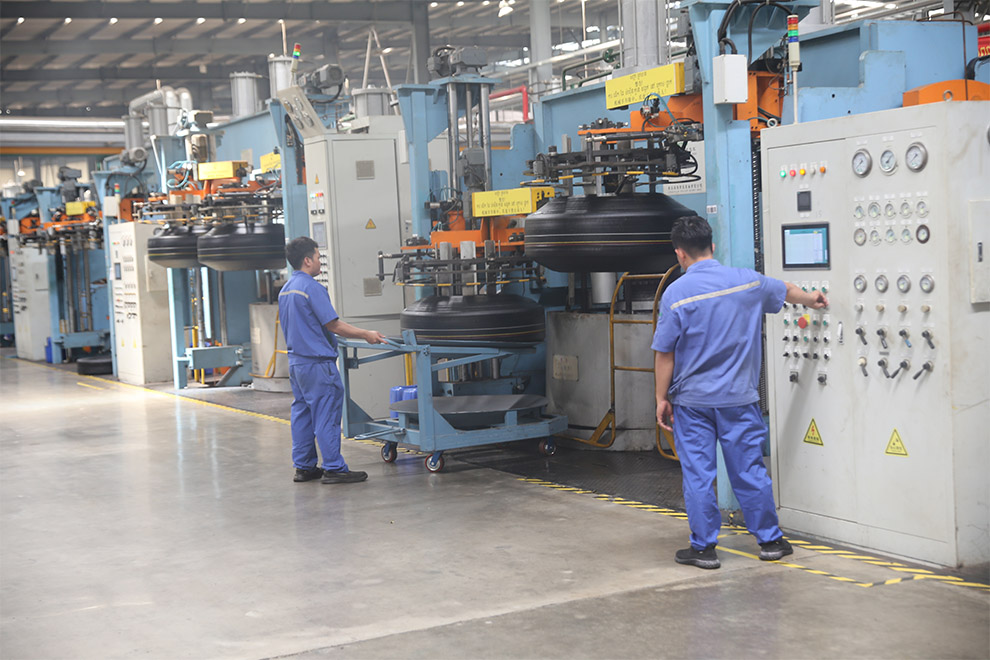 With an investment of more than $27 million, DoubleStar has hired 1,700 employees in the first phase. Hong Raksmey