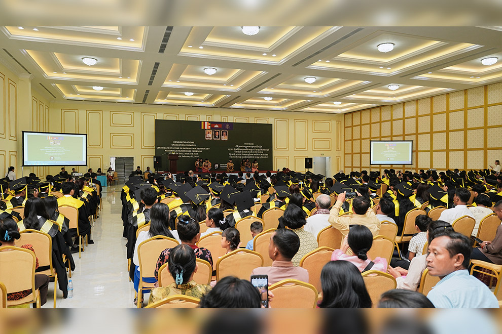 The February 22 graduation ceremony brought together around 600 attendees, including 216 alumni, their families, and partners from the corporate, education and NGO sectors. Supplied