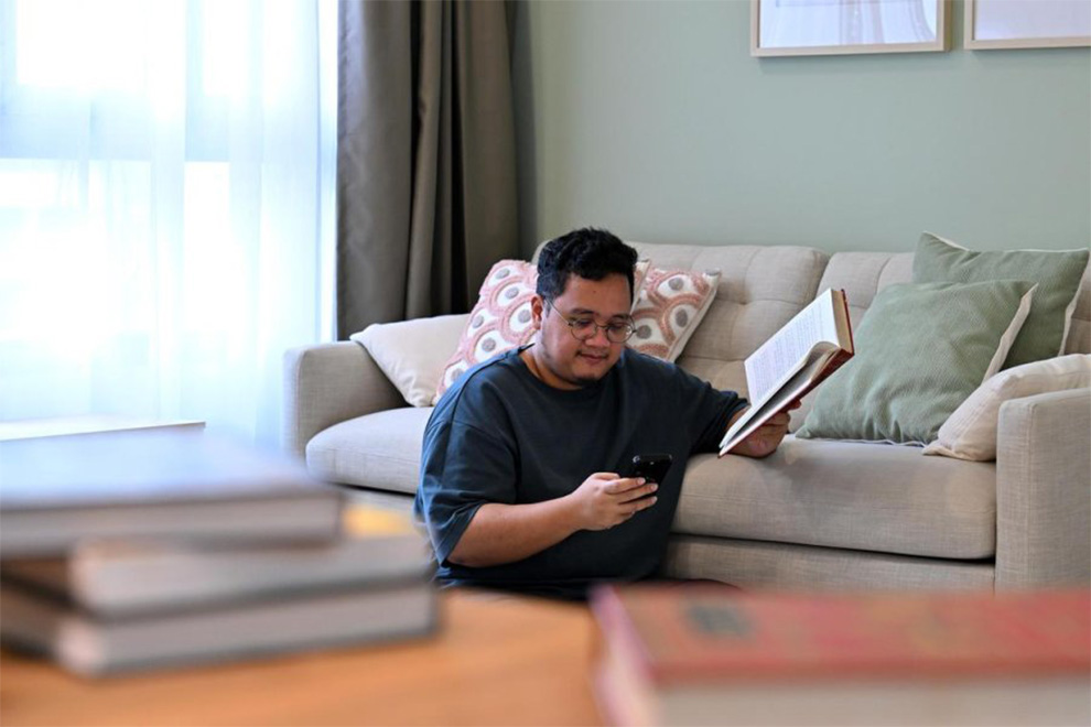 Mr Muhammad Haziq Jani, who started learning Turkish on Duolingo, takes issue with its eagerness to gamify the learning process and push users towards paid options. PHOTO: THE STRAITS TIMES