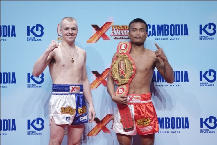 Pich Sambath and Australian Josh Mcculloch are all smiles the day before their 60kg title fight. Heng Meas