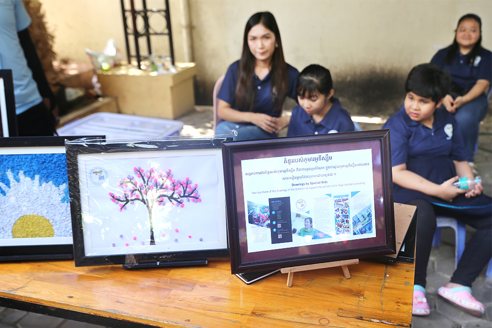 Growing Special Education School (GSES) also showcased and sold artwork created by students at the school. Hong Raksmey