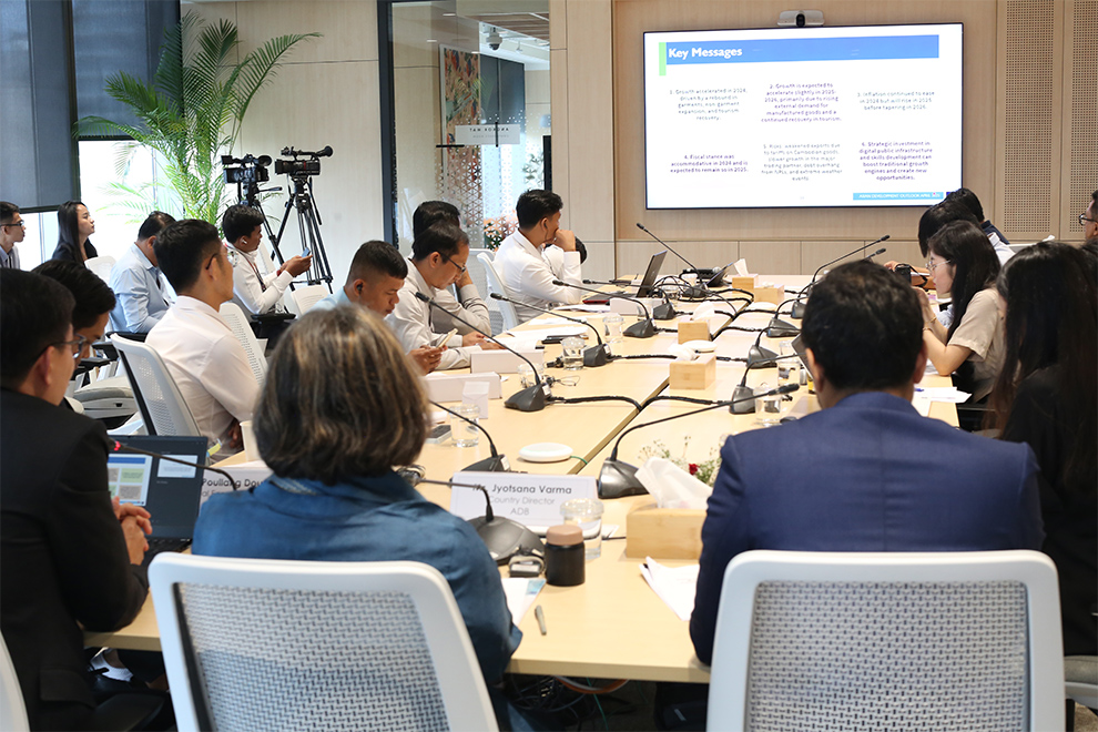 The Asian Development Bank (ADB) released the Asian Development Outlook (ADO) April 2025 on April 9. Hong Raksmey