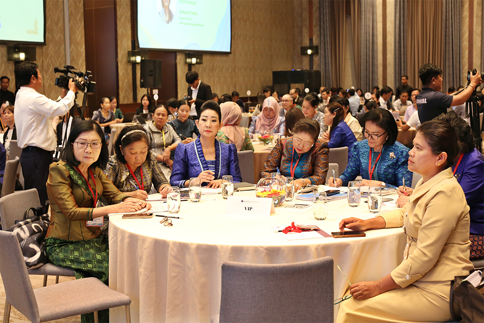 The dialogue included contributions from key government officials, as well as the Asian Development Bank (ADB), a major partner in supporting gender-responsive climate initiatives. Hong Raksmey