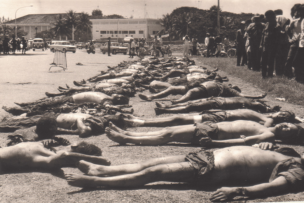 The bodies of Khmer Rouge and Viet Cong soldiers killed after the attack on the Chroy Changvar Bridge bridge, near the French embassy in Phnom Penh, 1972. DC-Cam/The Lon Nol Dossier