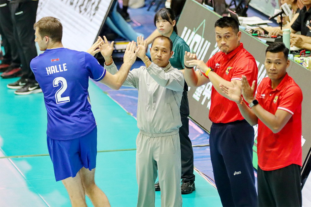Aing Serey Piseth, volleyball federation secretary-general, led the Cambodian delegation to the tournament. Volleyball federation
