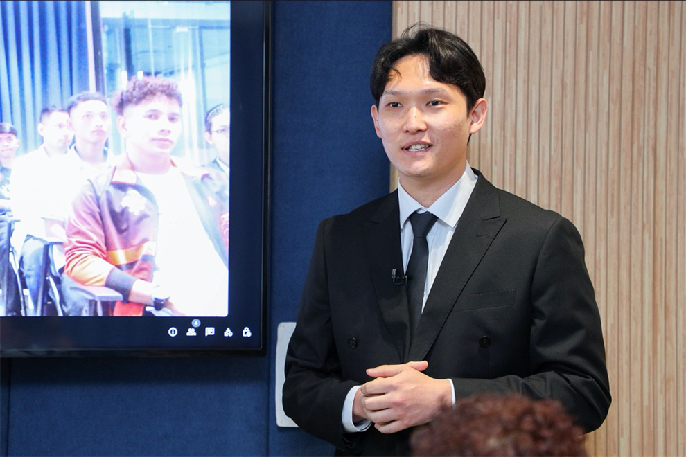 Cambodian Premier League (CPL) general-director Peter Koo has called for the public to support Svay Rieng FC as they take on FK Arkadag. CPL