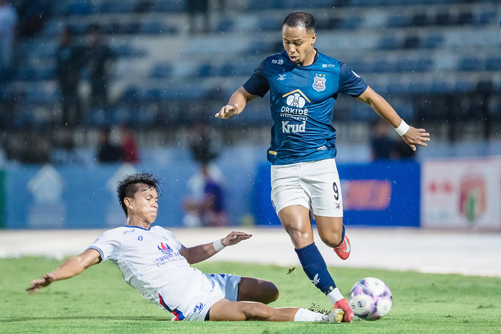 Svay Rieng secured a 2-1 aggregate win over Boeung Ket in last night’s Hun Se Cup semi-final, and will now advance to the final. Svay Rieng FC 