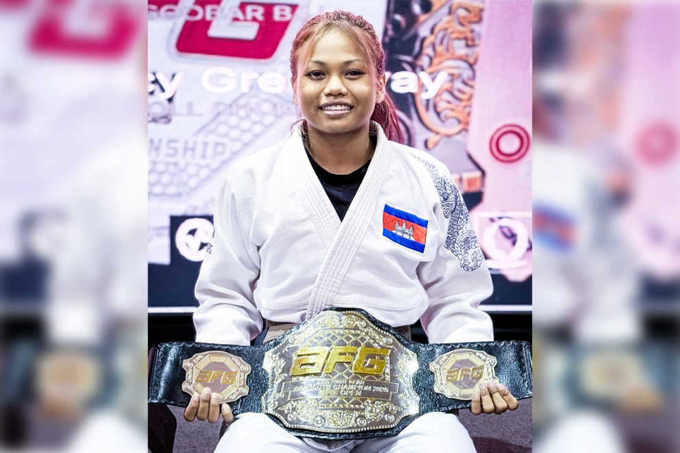 She defeated several much heavier opponents to earn her open-class belt. Jiu-Jitsu federation