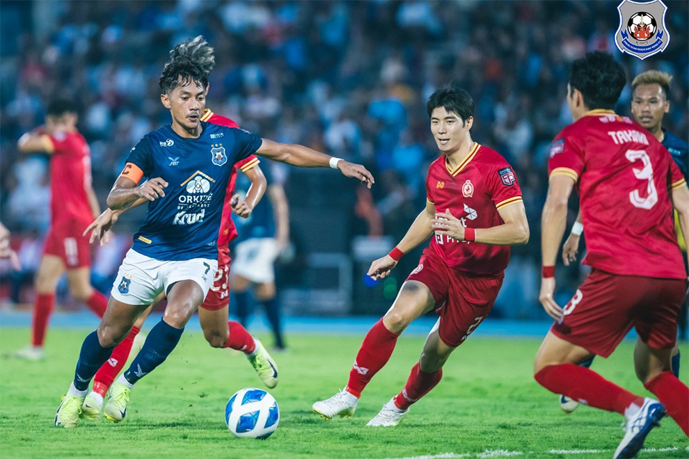 Svay Rieng (in blue) go on the attack against arch-rivals Phnom Penh Crown during the 2024-2025 season. Svay Rieng FC