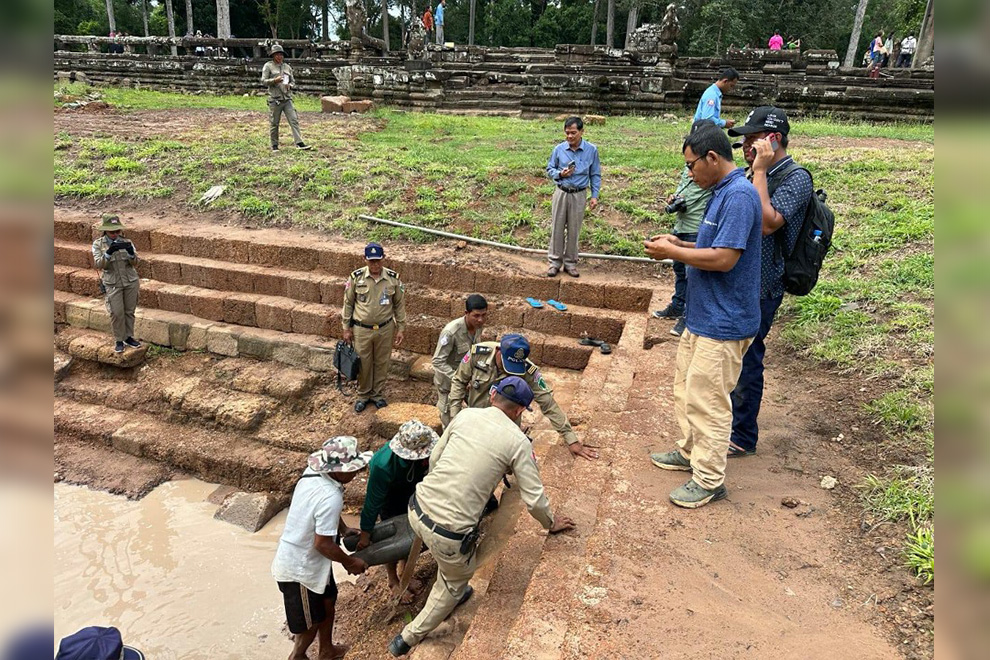 Archaeologists from the Apsara National Authority (ANA) continue to unearth sculptures in and around the Angkor complex. Heritage Protection Police ANA