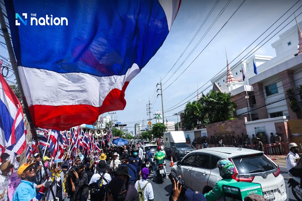 A group of protesters identifying themselves as the ‘Students and People’s Network for Reforming Thailand’ assembled across the street from the Cambodian Embassy. The Nation/ANN