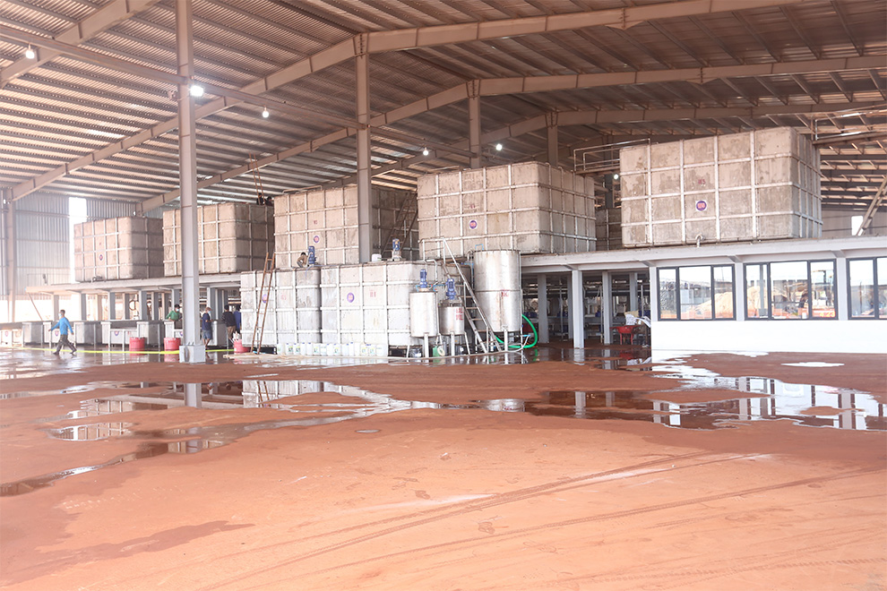 The interior of the large rubber factory, at Beoung Ket in Kampong Cham province. Hong Raksmey