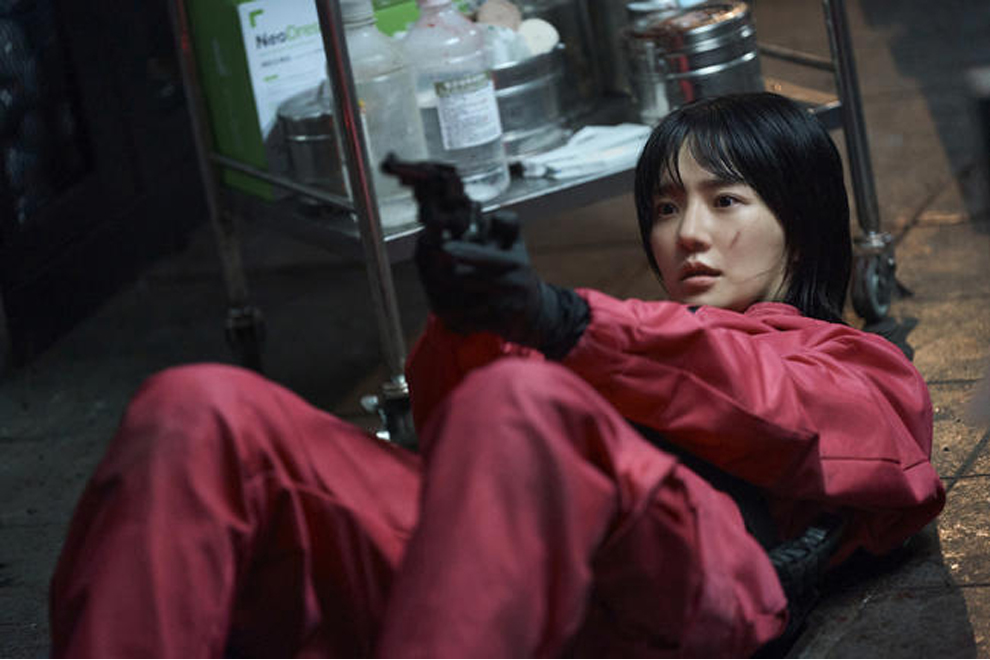 Park Gyu-young as pink guard Kang No-eul in “Squid Game” 3. PHOTO: NETFLIX/THE KOREA HERALD