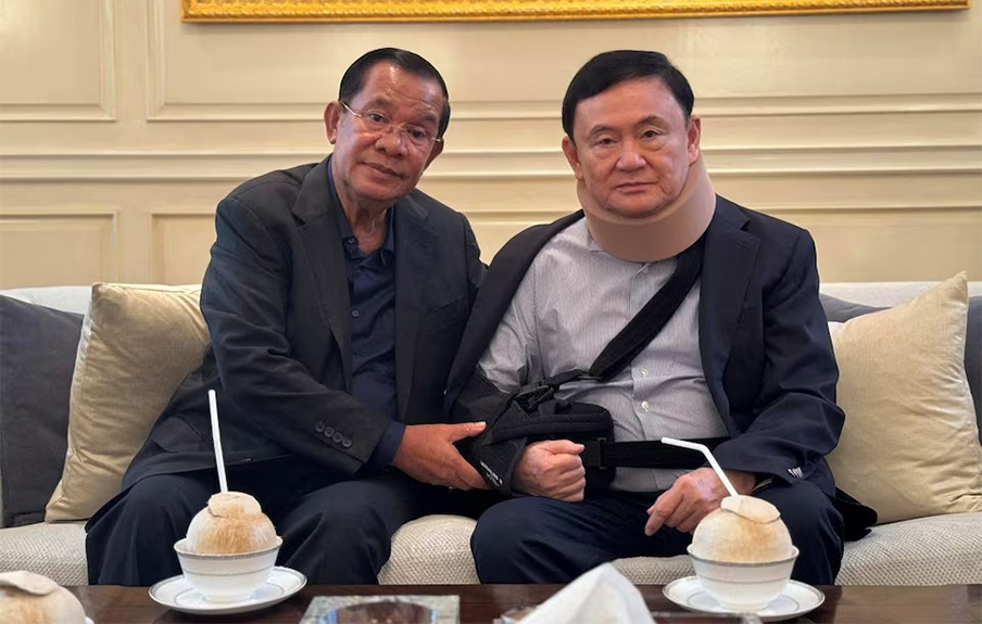 Hun Sen meets and exchanges greetings with Thaksin in Bangkok in February 2024. SHS
