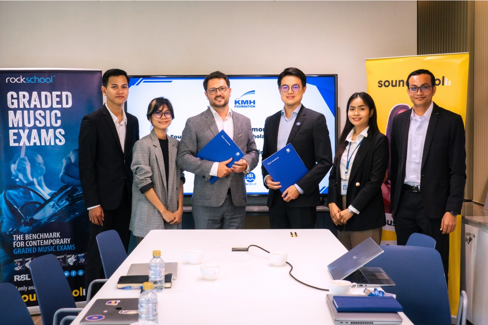 Gabriele Faja, CEO of Soundskool, and Chrin Sovann, Operations Director of KMH Foundation, are both proud to contribute to the arts. Supplied