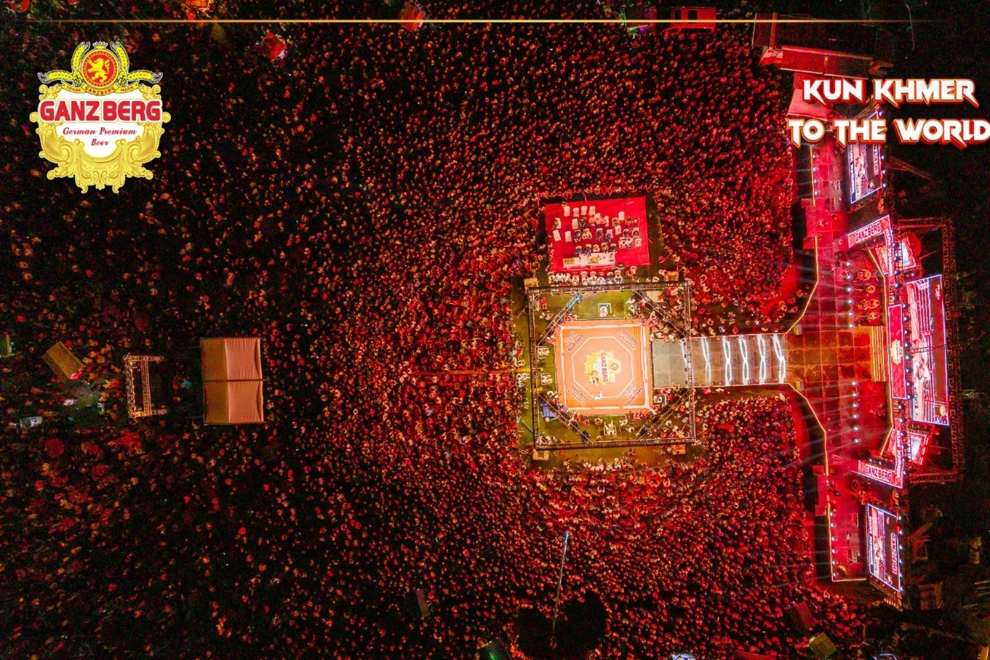 The bouts took place in a packed Town Arena. Ganzberg