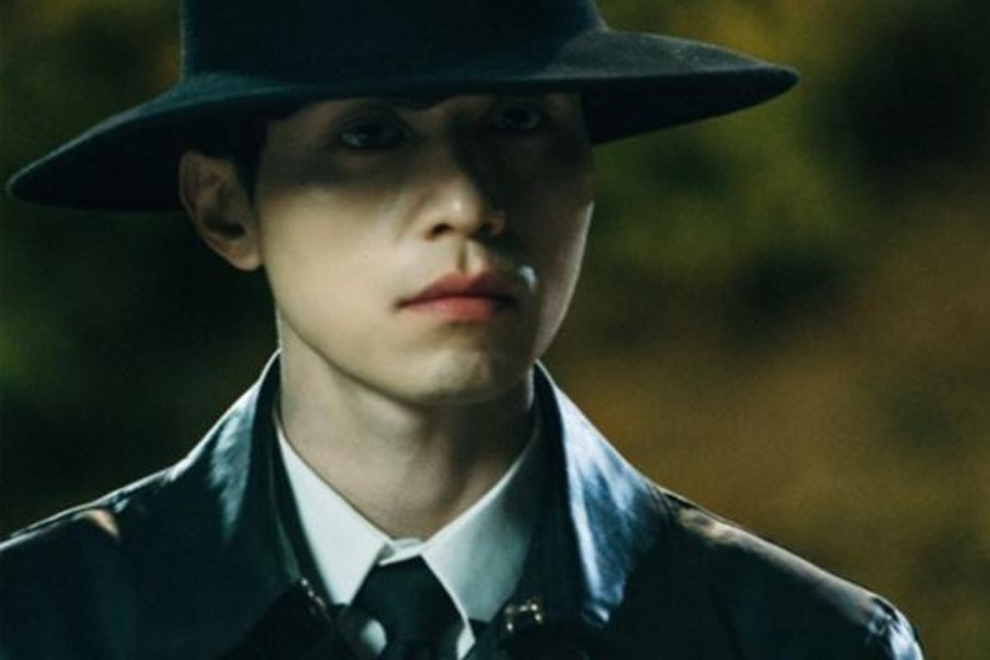 Actor Lee Dong-wook stars as a grim reaper in the hit tvN drama “Guardian: The Lonely and Great God.” PHOTO: TVN/THE KOREA HERALD