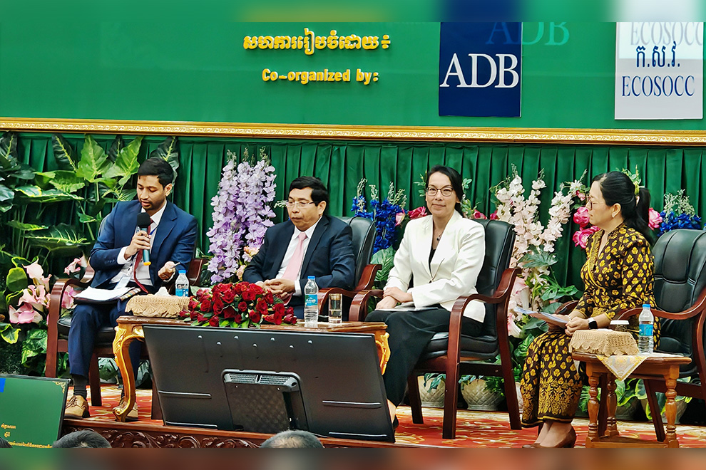 A panel discussion on ‘Better Laws and Regulations for a Prosperous Society: RIA as a Catalyst for Competitiveness and Growth’. Hong Raksmey