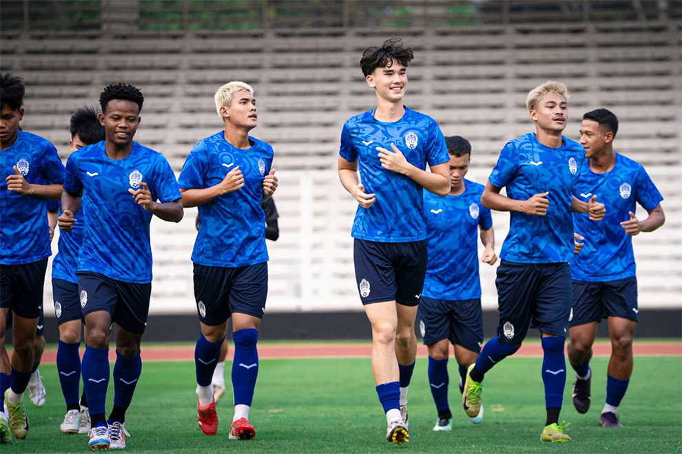 The U23 side train in Indonesia yesterday, ahead of tonight’s match against group favourites Vietnam. FFC