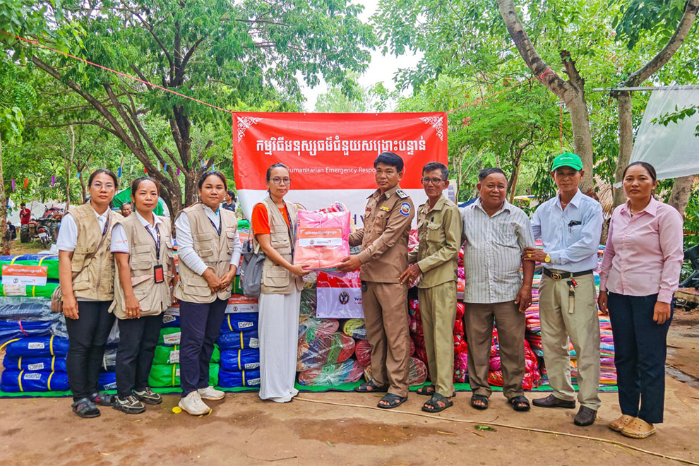 World Vision has launched an emergency operation to deliver life-saving aid, working closely with local authorities and youth volunteers on both sides of the border. Supplied