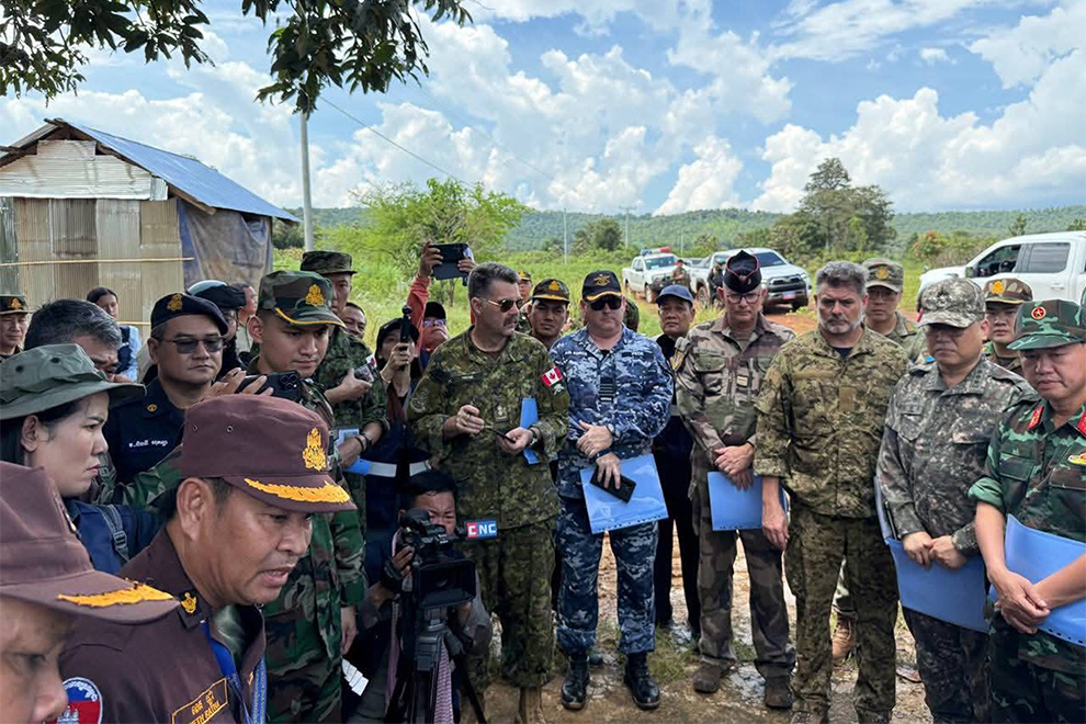 Fourteen defence attachés inspected the site of Mk-84 bombings in Thma Don village. CMAC