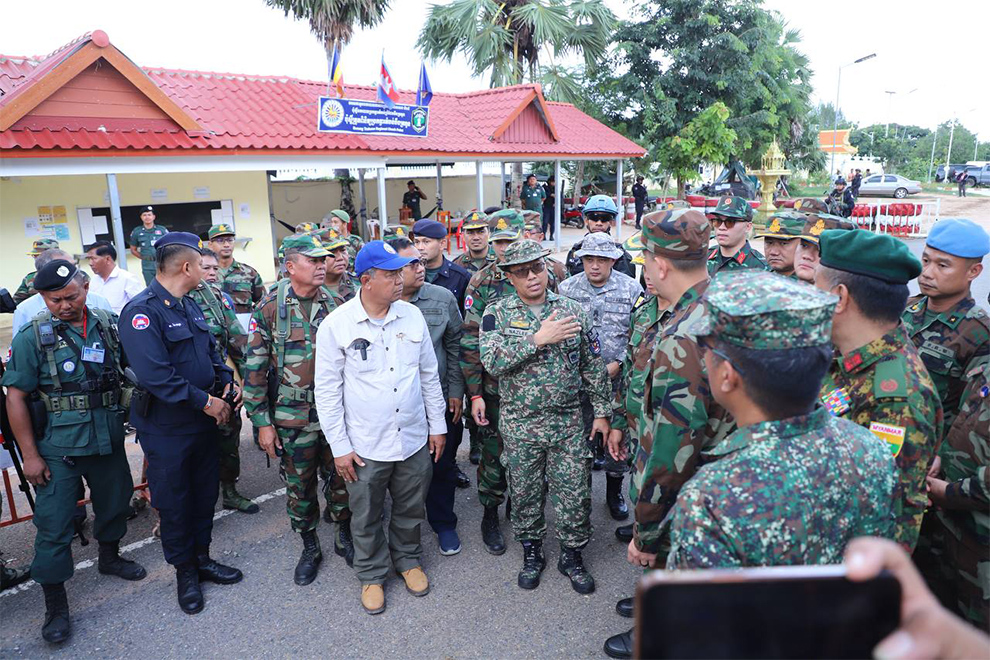 The Interim Observer Team (IOT) inspected conditions on the Thai-Cambodian border in Banteay Meanchey province today, August 14. Supplied