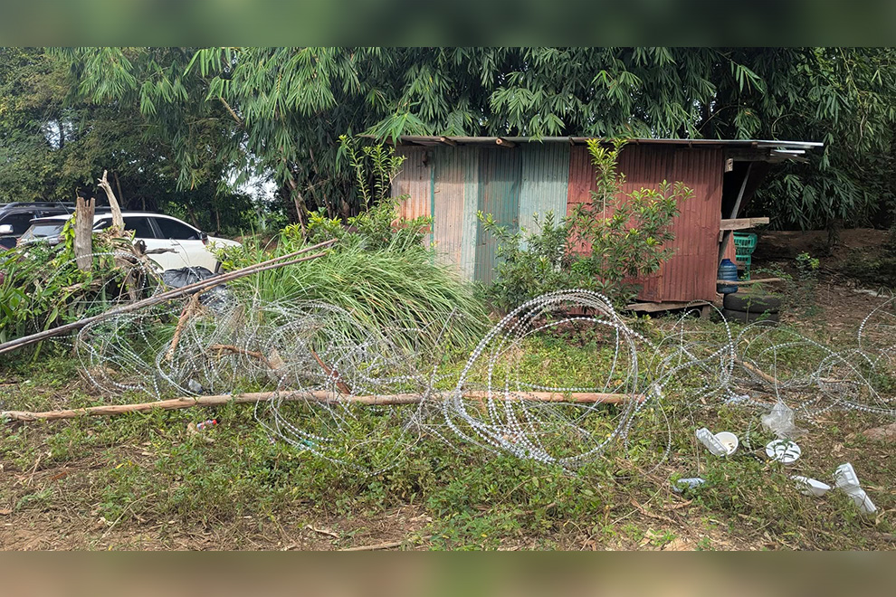 The razor wire that Thai forces attempted to lay several hundred metres inside Cambodian territory. Supplied