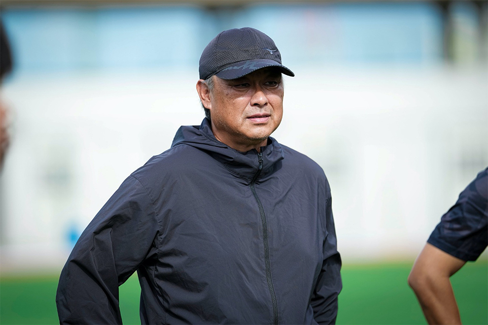 Japanese coach Koji Gyotoku leads the squad in a training session on August 26. FFC
