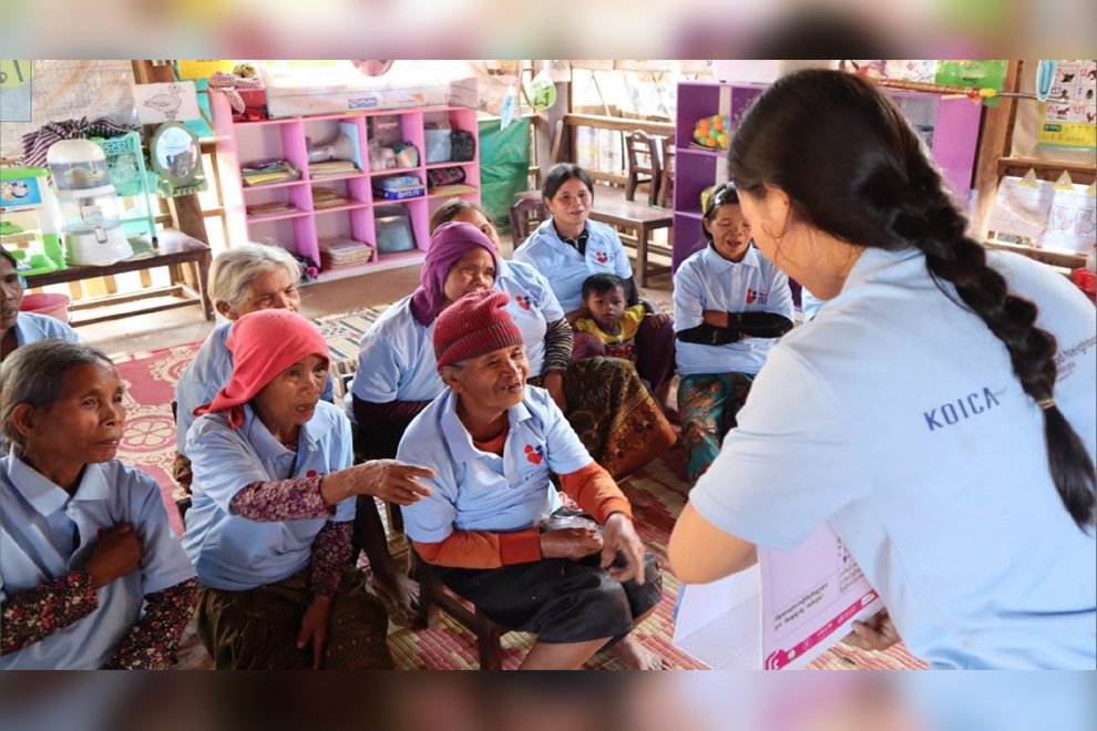 KOICA care givers provide health awareness to a community at the northeast of the Kingdom. Supplied