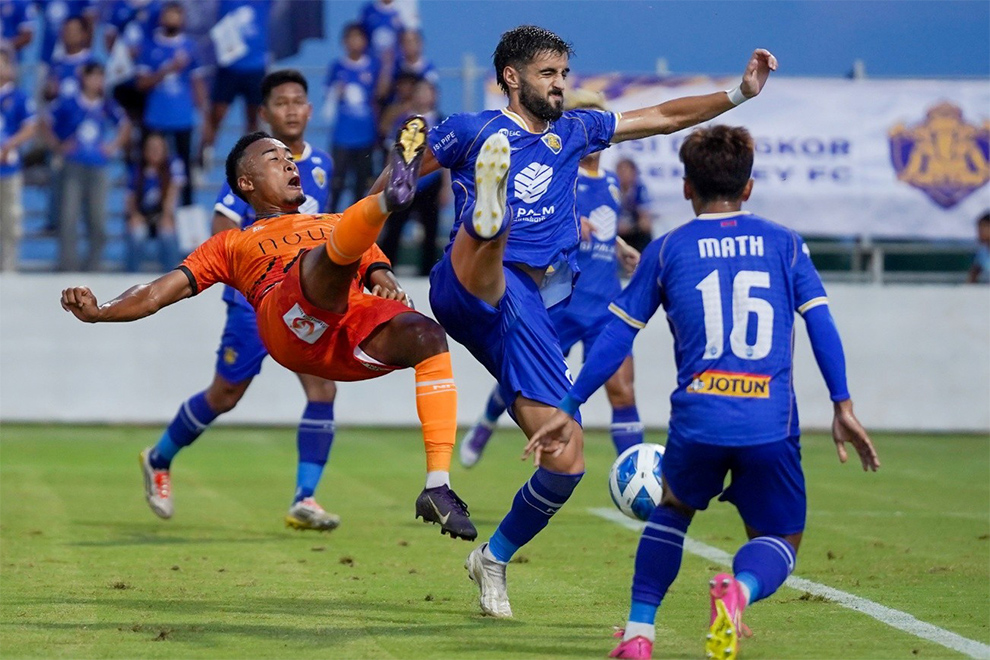 Angkor Tiger defeated ISI Dangko Sen 8-0 to set a new record on their home ground. CPL photo