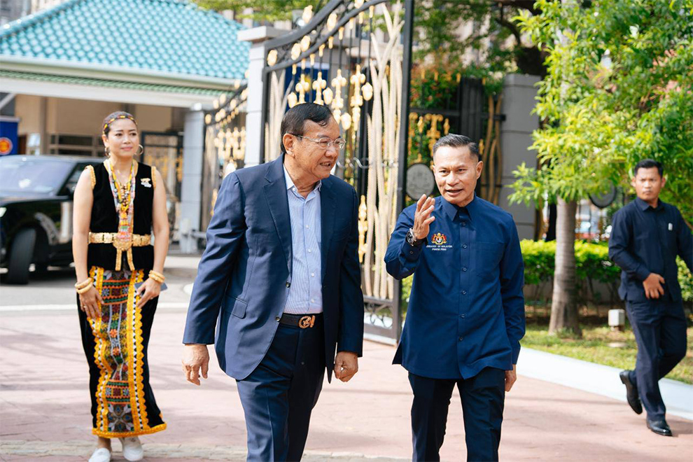 Foreign minister Prak Sokhonn (centre-left) delivered an address to the more than 700 attendees. Supplied