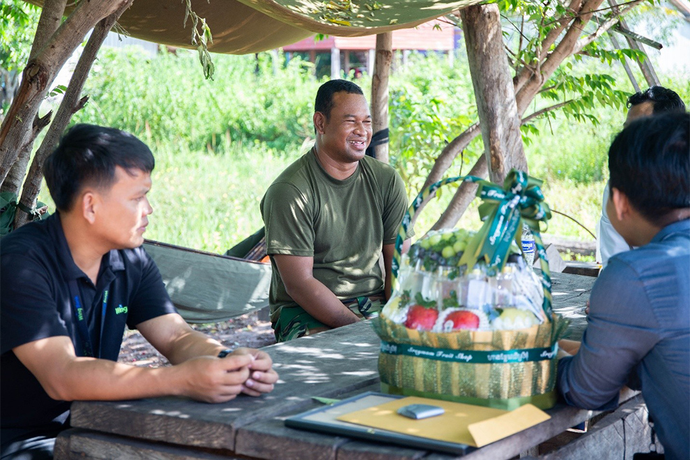 The handover ceremony took place at the homes of the soldiers in Oddar Meanchey province. Supplied