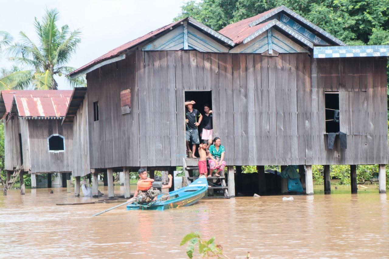 Flooding across eight provinces has affected more than 7,000 families. Ratanakkiri information department