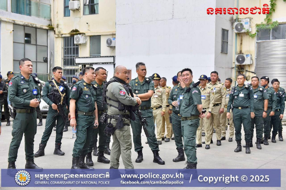 Extensive police forces were deployed to detain the 290 foreign nationals in Sihanoukville. National police
