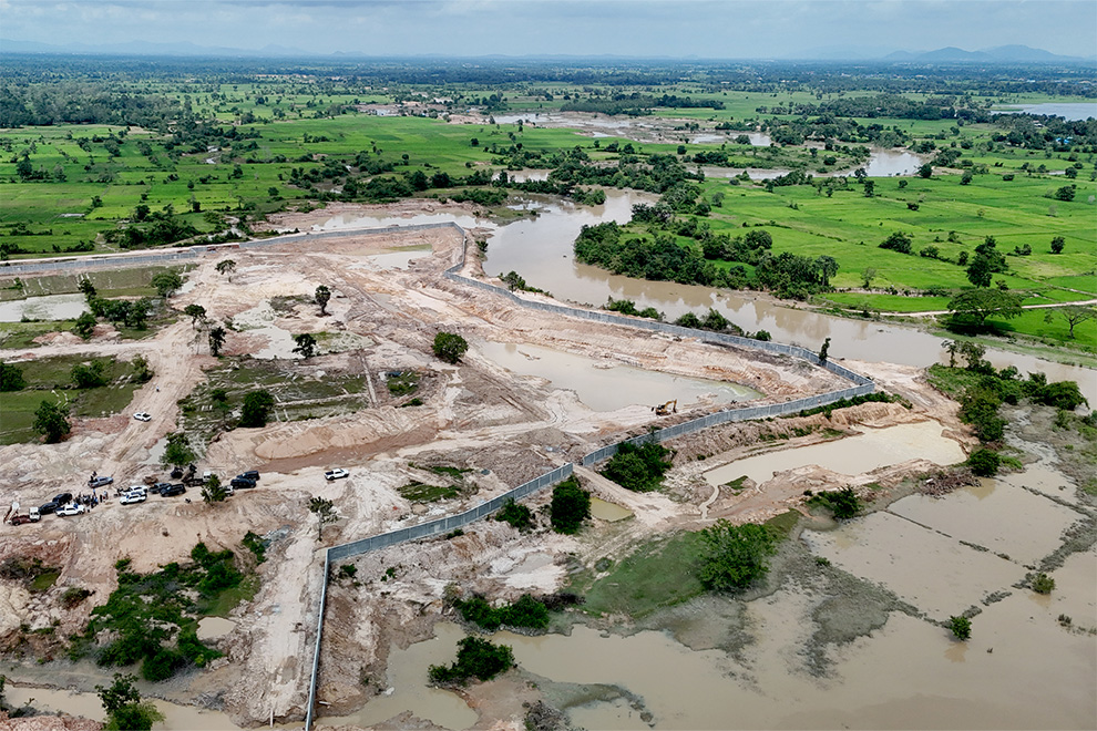 The 148-metre concrete wall has now been demolished. Takeo provincial administration