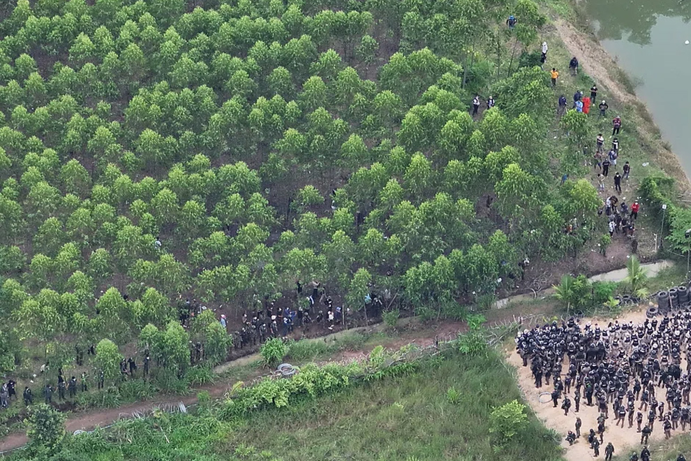 Malaysia says Trump to visit