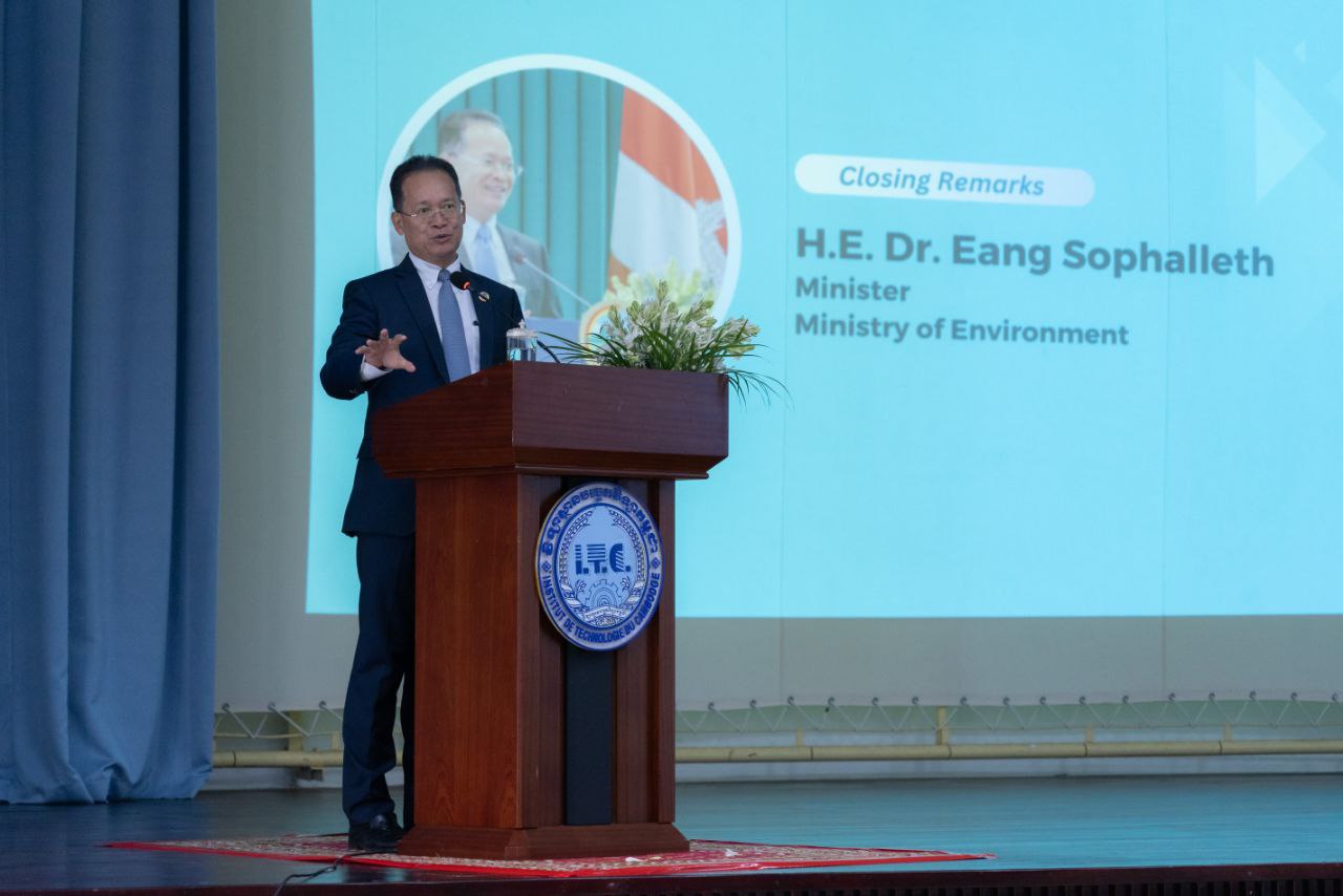 Environment minister Eang Sophalleth addresses the ‘Blue Skies & Net Zero 2050 Campaign’ event at the Cambodia Institute of Technology, on October 16. Environment ministry