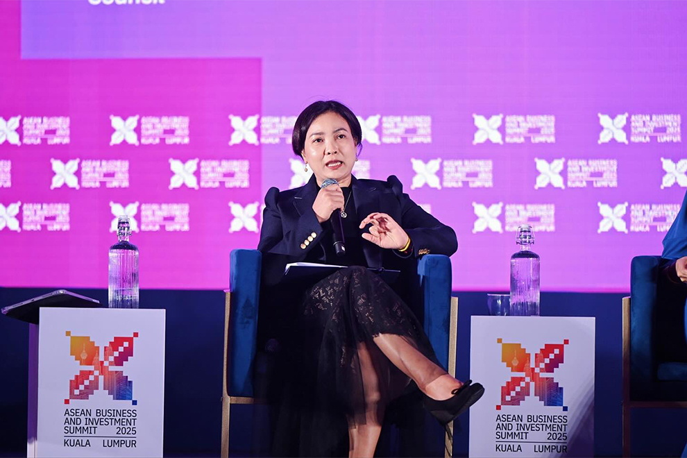 Chea Serey, the Governor of the National Bank of Cambodia, addresses the ASEAN Business and Investment Summit in Kuala Lumpur. Supplied