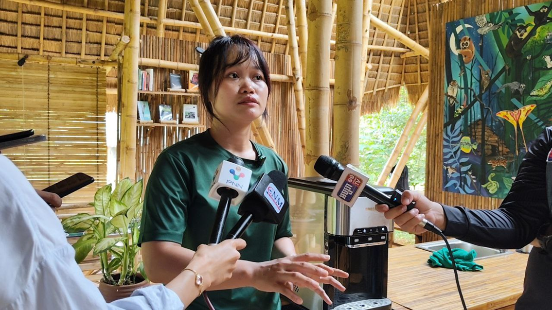 Visits to the eco-tourism site are carefully managed, to ensure the animals are not disturbed. Jahoo