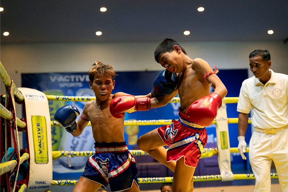 He called on all fighters to train hard for the chance to compete in overseas matches. Supplied