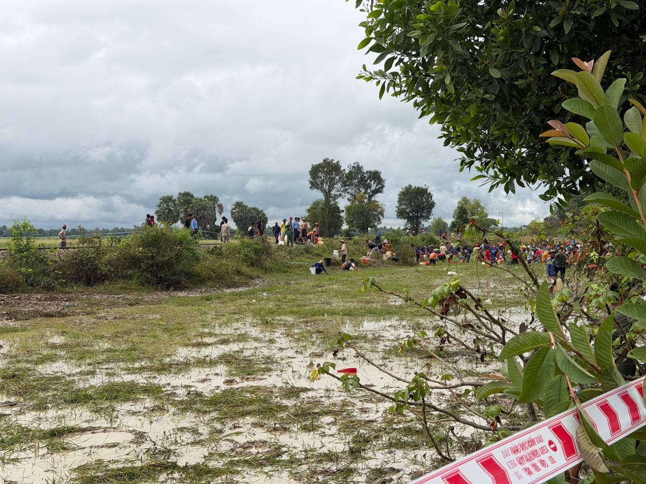 Following the crash, local community members rushed to collect as much free fuel as they could. Environment ministry
