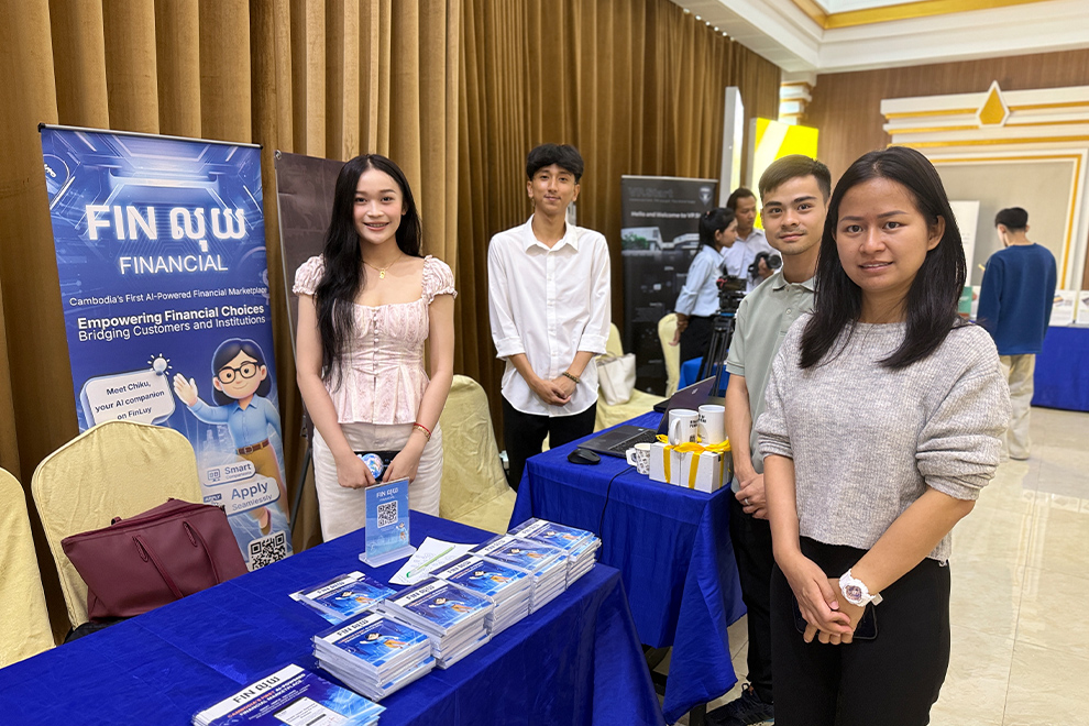 Panelists from various sectors share their experiences on hard and soft skills during a panel discussion. Hong Raksmey