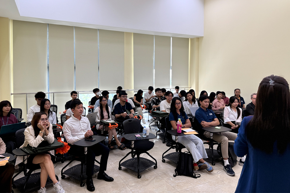 Lilian Li, associate vice-president of CamTech University, addresses the ‘Education for Transformation’ opening ceremony. Hong Raksmey